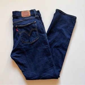 Classic straight Levi jeans